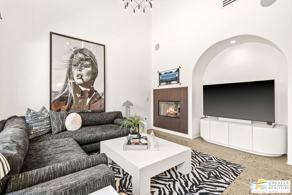Image 15 of property listing at 303 Ameno Drive, Palm Springs, CA 92262