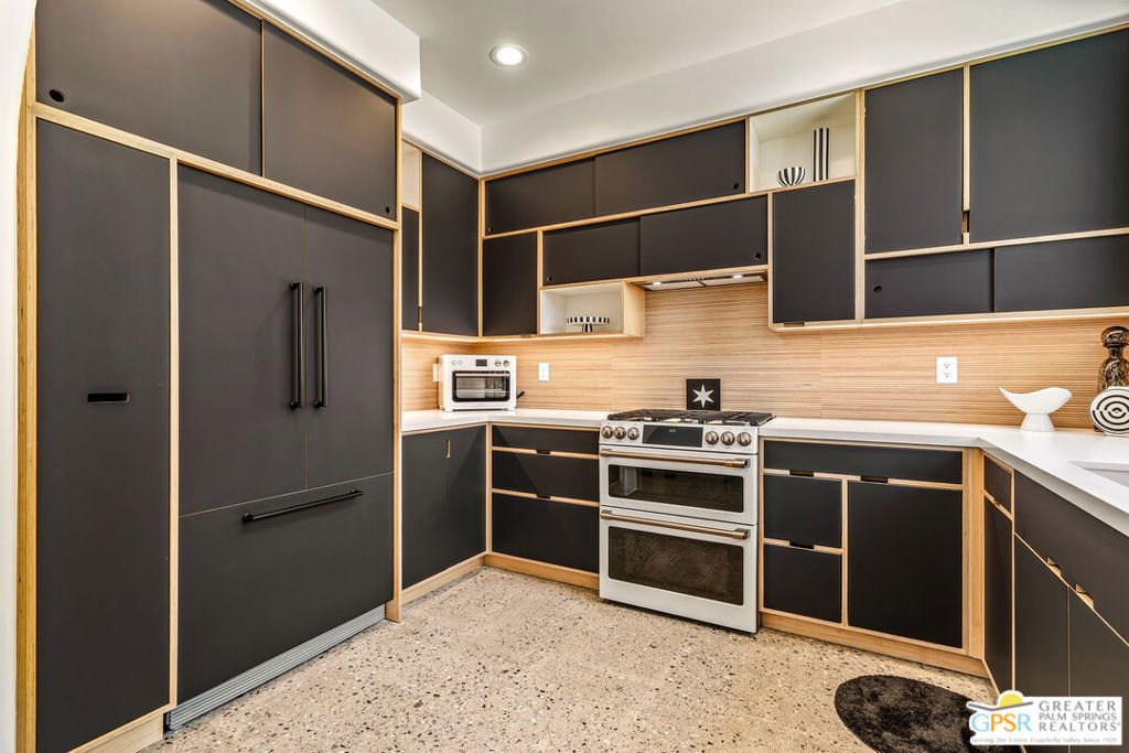Image 22 of property listing at 303 Ameno Drive, Palm Springs, CA 92262