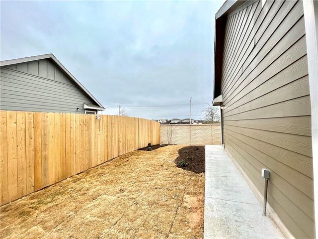 1340 Weatherford LN, Leander, TX 78641