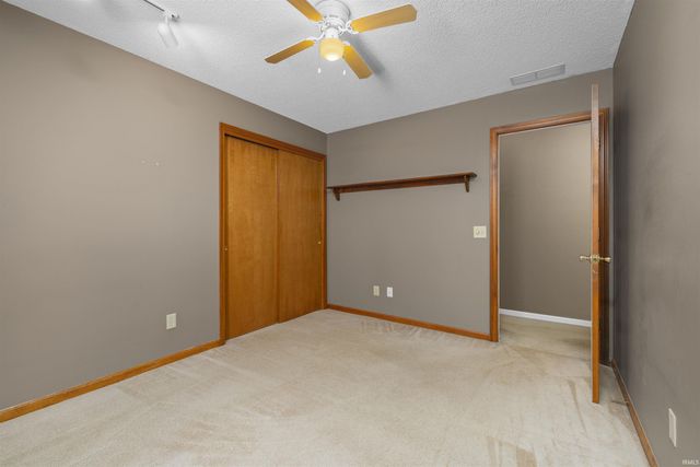 5401 Welsh Glen Run, Fort Wayne, IN 46804