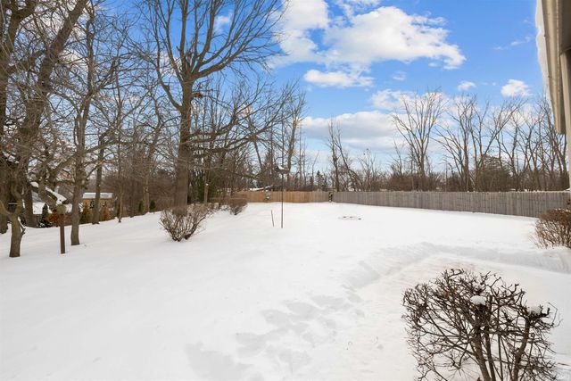 5401 Welsh Glen Run, Fort Wayne, IN 46804