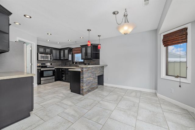 5401 Welsh Glen Run, Fort Wayne, IN 46804