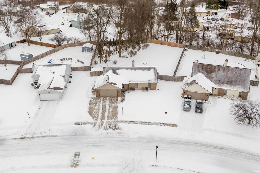 5401 Welsh Glen Run, Fort Wayne, IN 46804