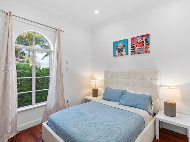 1223 Jackson St, Hollywood, FL 33019