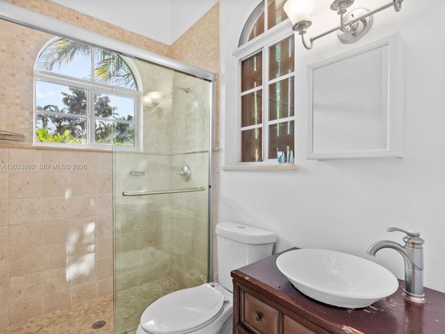 1223 Jackson St, Hollywood, FL 33019