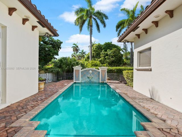 1223 Jackson St, Hollywood, FL 33019