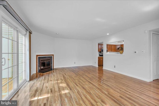 305 HAZELWOOD LN, Marlton, NJ 08053
