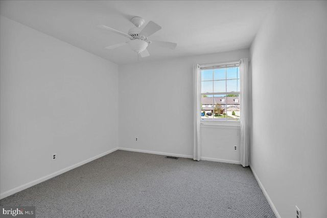 305 HAZELWOOD LN, Marlton, NJ 08053