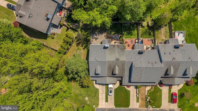 305 HAZELWOOD LN, Marlton, NJ 08053