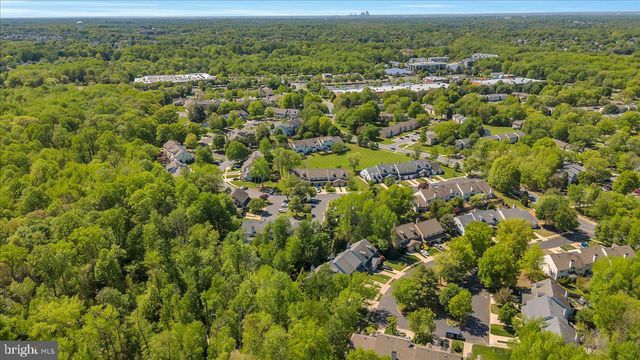 305 HAZELWOOD LN, Marlton, NJ 08053