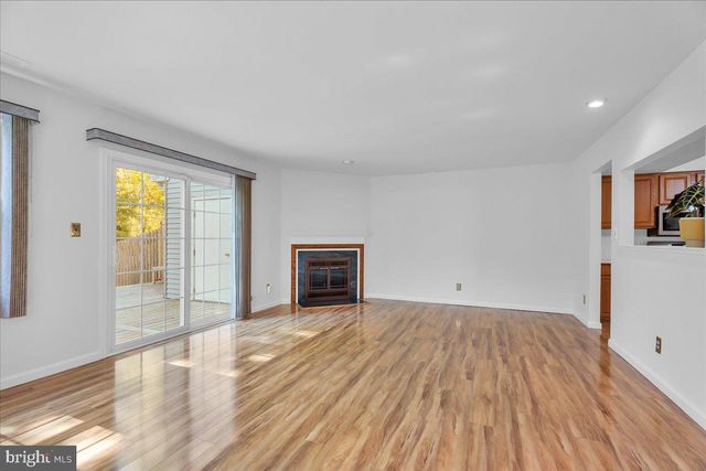 305 HAZELWOOD LN, Marlton, NJ 08053