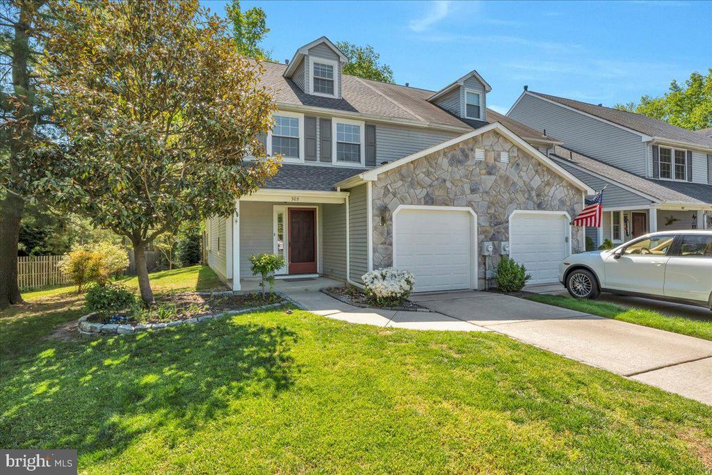 305 HAZELWOOD LN, Marlton, NJ 08053