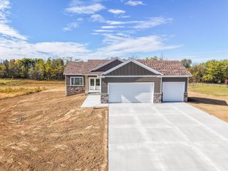1803 20th Ave Cir NE, Kasson, MN 55944