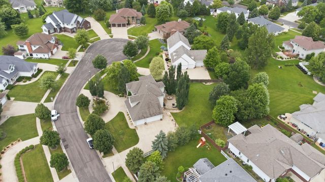 4825 Meadow Creek Drive S, Fargo, ND 58104