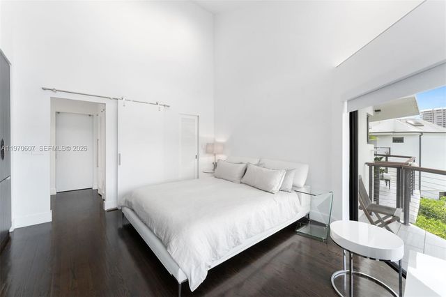 3560 W Fairview St, Miami, FL 33133