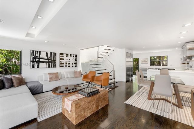 3560 W Fairview St, Miami, FL 33133