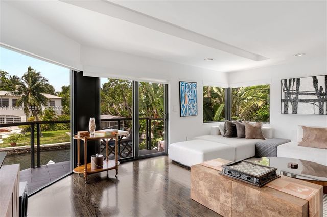 3560 W Fairview St, Miami, FL 33133