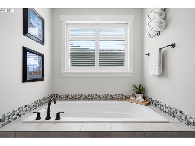 8113 Ne 185TH Ave, Vancouver, WA 98682