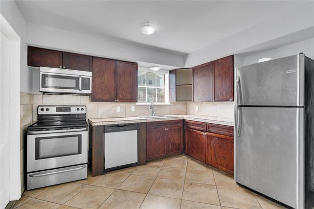 1706 Bayou Homes Drive, Galveston, TX 77551