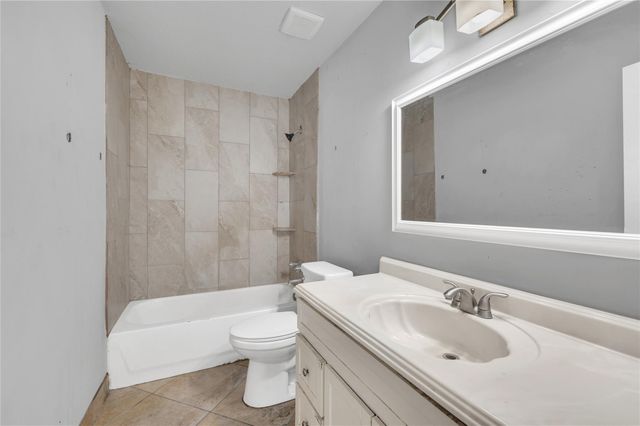 1706 Bayou Homes Drive, Galveston, TX 77551