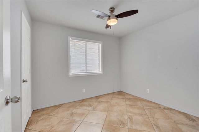1706 Bayou Homes Drive, Galveston, TX 77551