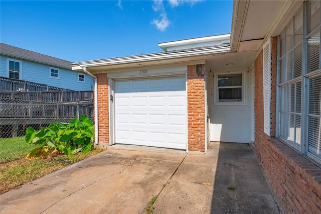 1706 Bayou Homes Drive, Galveston, TX 77551