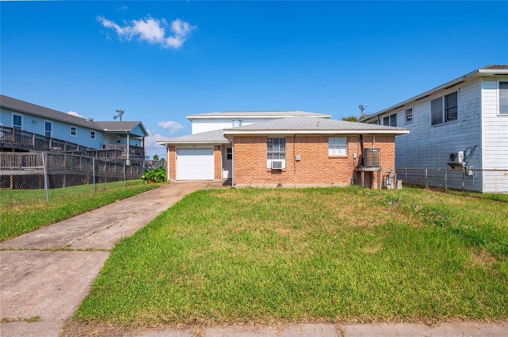 1706 Bayou Homes Drive, Galveston, TX 77551