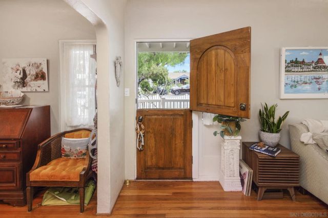 736-38 I, Coronado, CA 92118