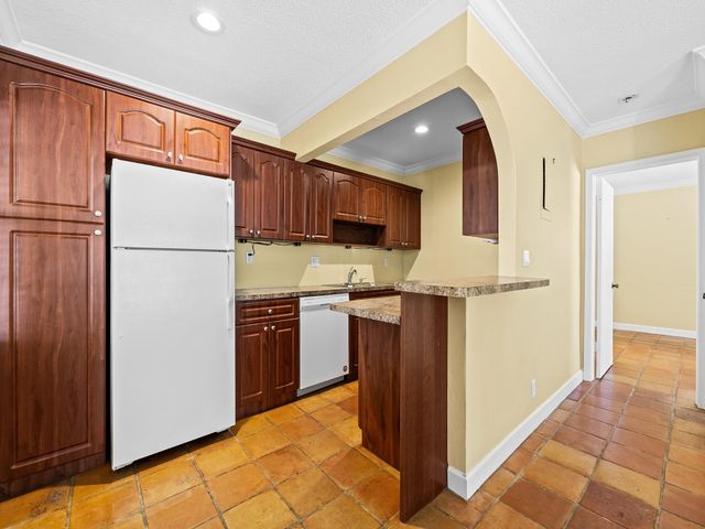1640 NE 4th Place, Fort Lauderdale, FL 33301