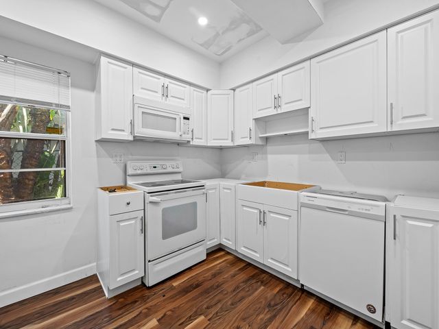 1640 NE 4th Place, Fort Lauderdale, FL 33301