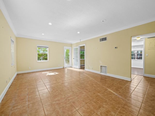 1640 NE 4th Place, Fort Lauderdale, FL 33301
