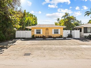 1640 NE 4th Place, Fort Lauderdale, FL 33301