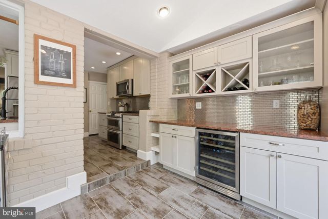 539 E NELSON AVE E, Alexandria, VA 22301