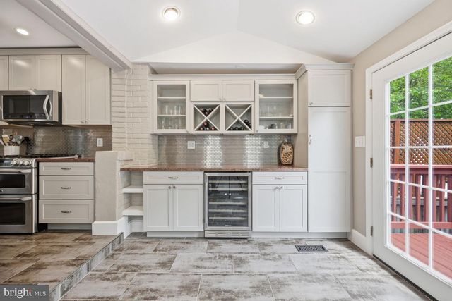 539 E NELSON AVE E, Alexandria, VA 22301