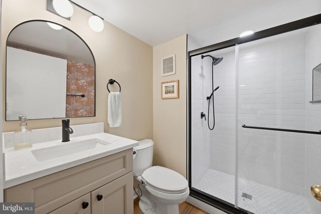 539 E NELSON AVE E, Alexandria, VA 22301