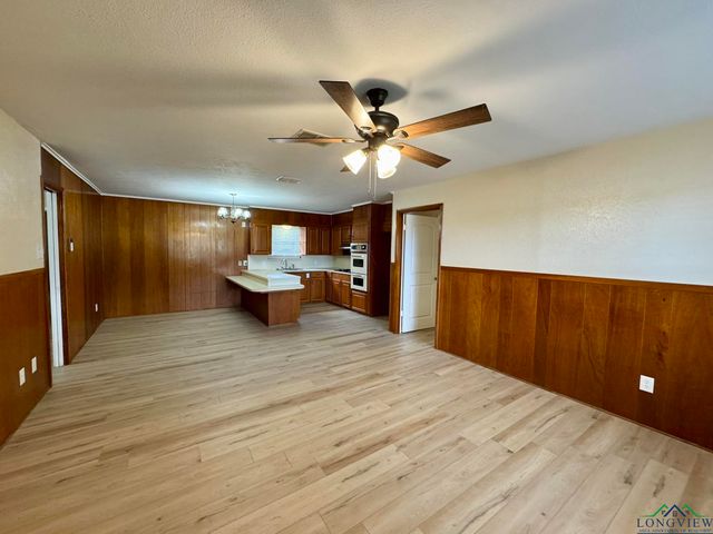 1506 Scenic, Longview, TX 75604