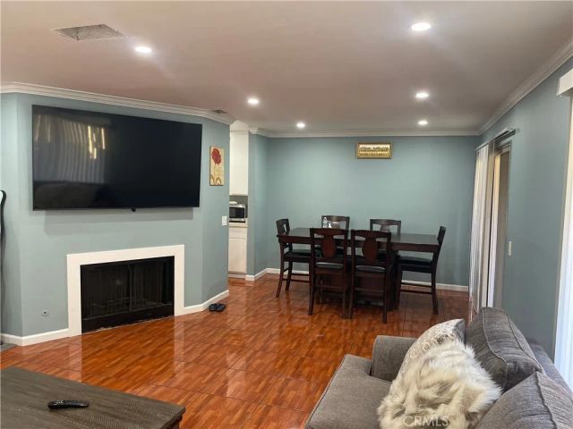 9386 Mesa Verde DR B, Montclair, CA 91763