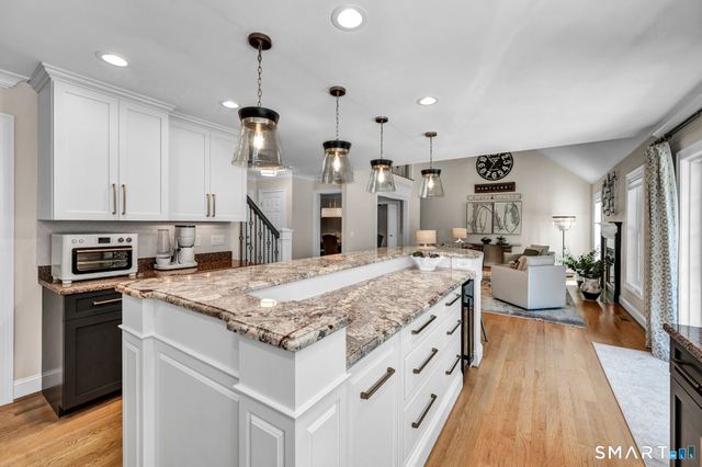 11 Grimes Road, Rocky Hill, CT 06067
