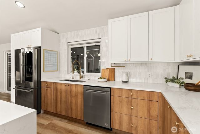 35730 26th Avenue S, Federal Way, WA 98003