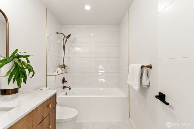 35730 26th Avenue S, Federal Way, WA 98003