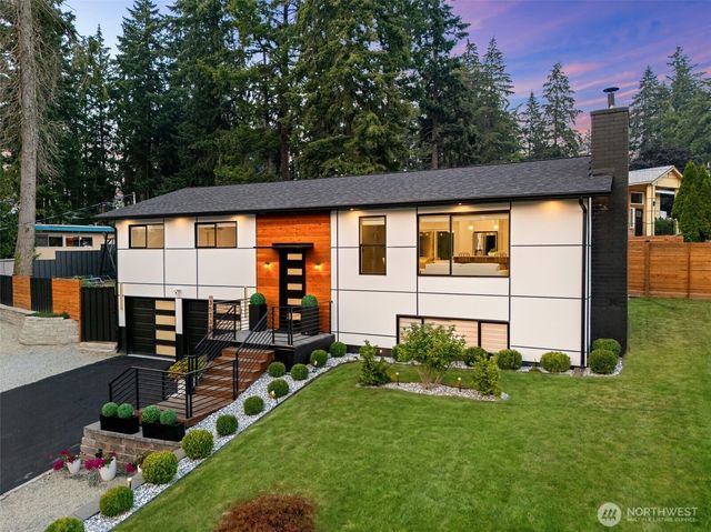 35730 26th Avenue S, Federal Way, WA 98003
