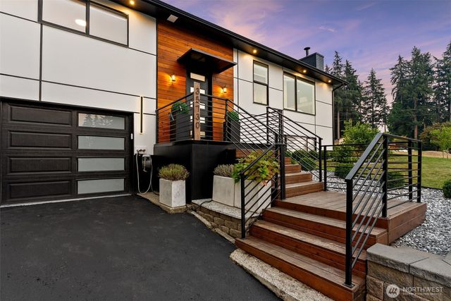 35730 26th Avenue S, Federal Way, WA 98003