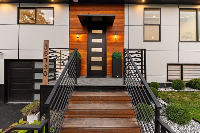 35730 26th Avenue S, Federal Way, WA 98003