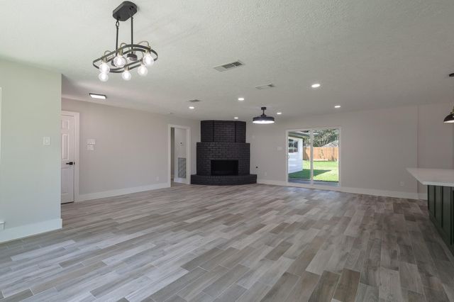 2111 Wycliffe Drive, Houston, TX 77043