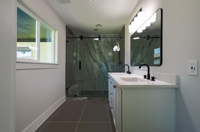 2111 Wycliffe Drive, Houston, TX 77043