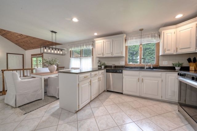 363 Liberty St, Braintree, MA 02184