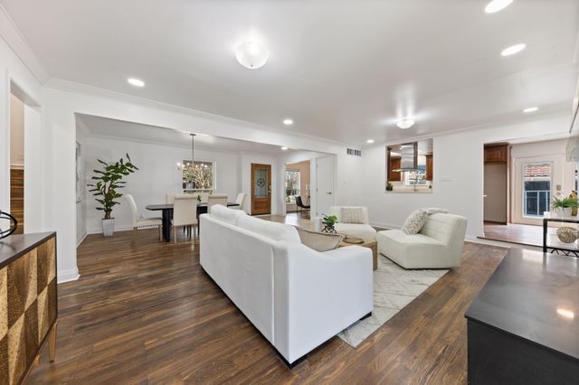 6838 Churchill Way, Dallas, TX 75230