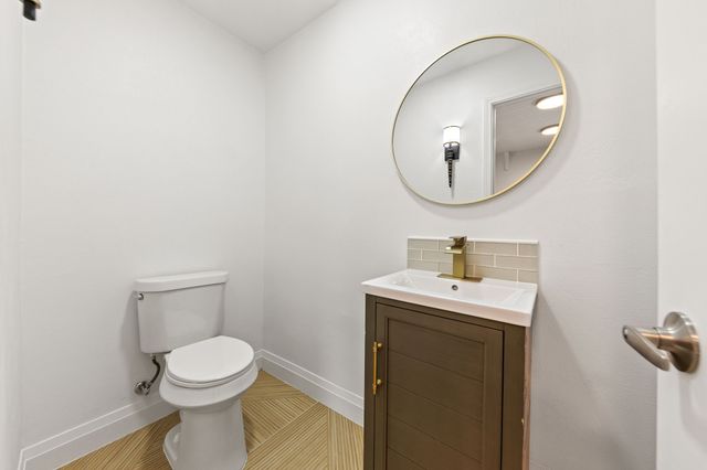 6838 Churchill Way, Dallas, TX 75230