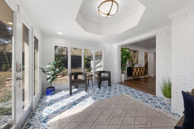 6838 Churchill Way, Dallas, TX 75230