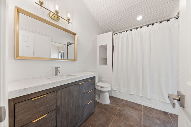 6838 Churchill Way, Dallas, TX 75230